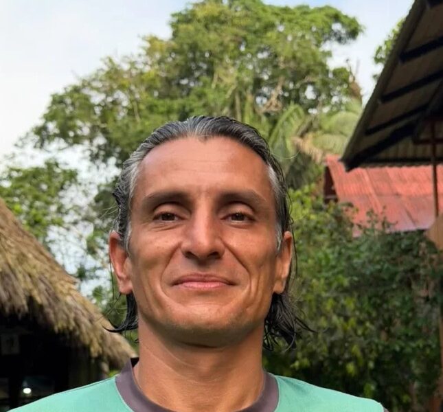 José Miguel Carrillo, English, French and Spanish speaking naturalist guide
